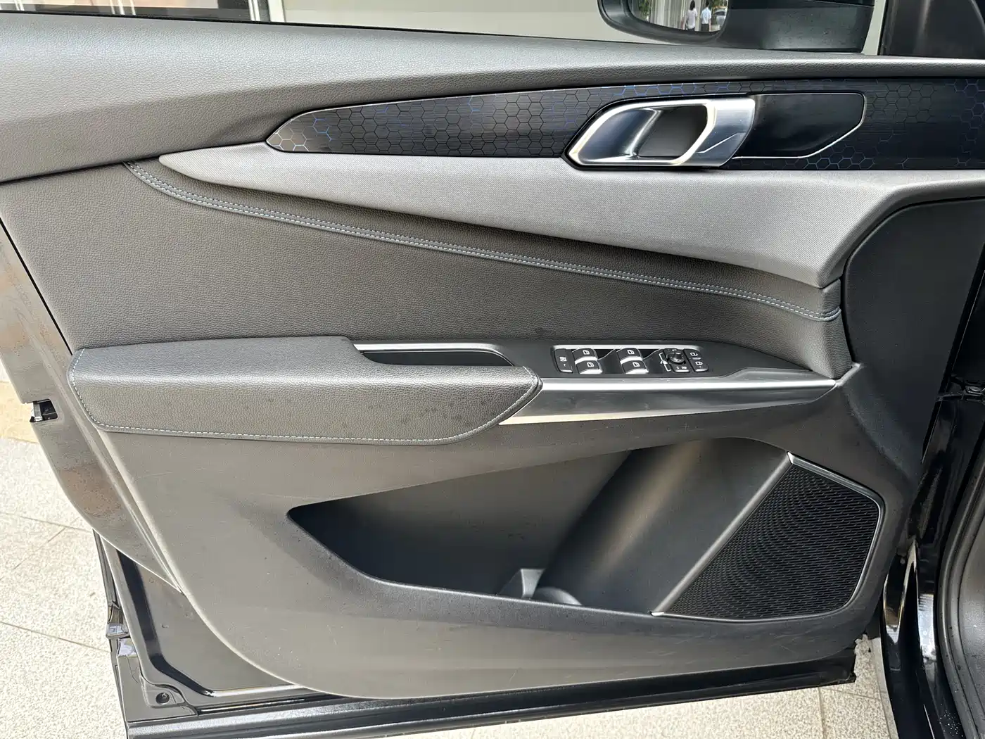 Lynk & Co 01 EM-P 2018 1.5T PHEV Power China V фото 12