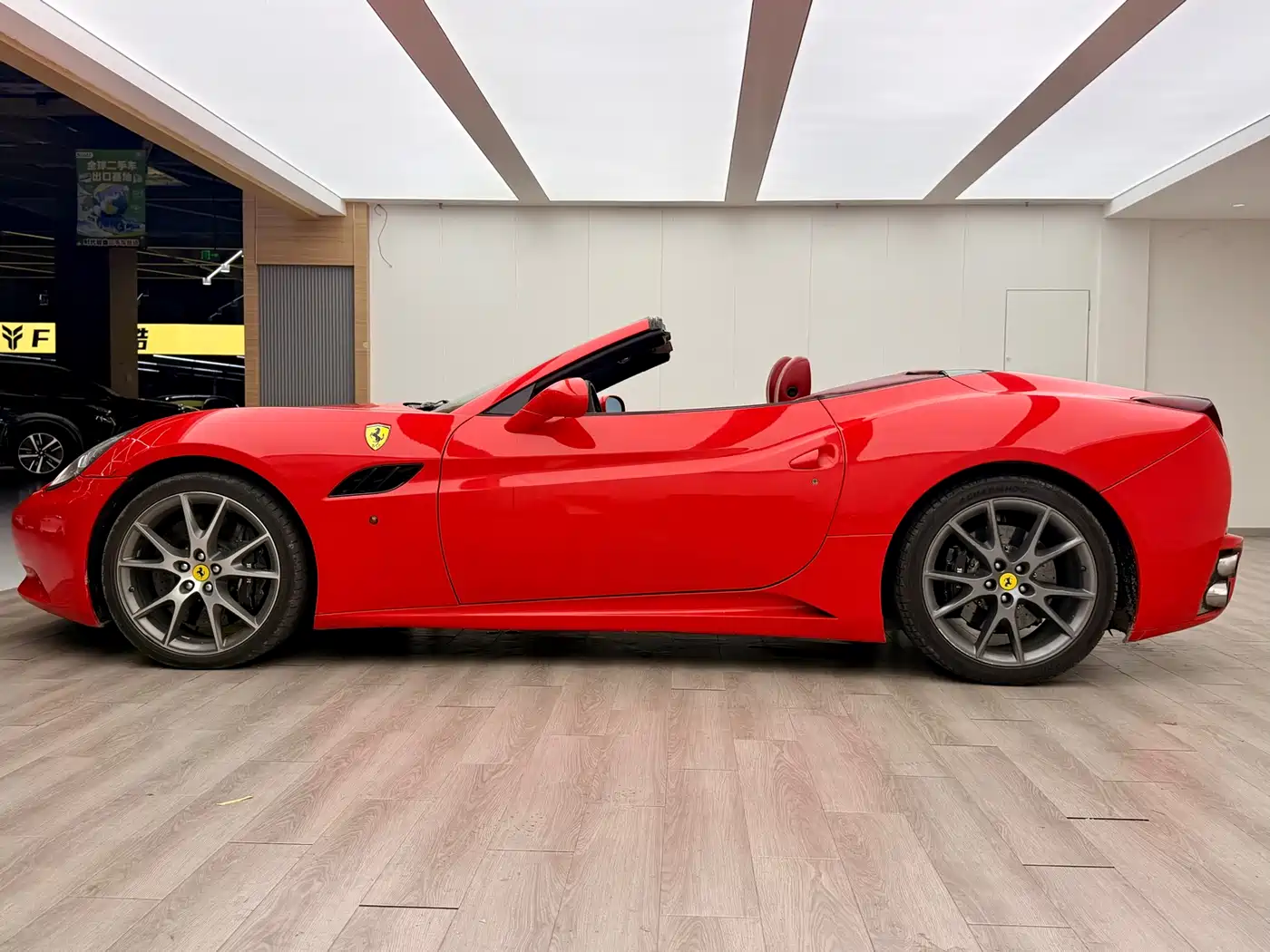 Ferrari California T 2012 4.3L Standard фото 4