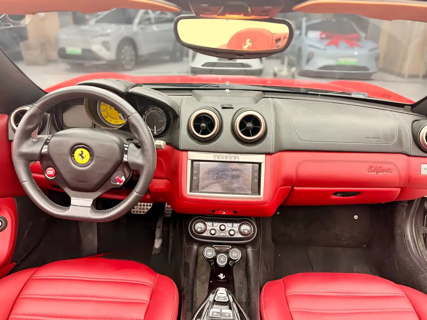 Ferrari California T 2012 4.3L Standard фото 14