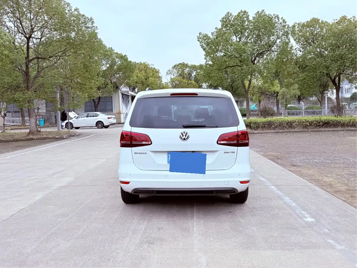 Volkswagen Sharan 2016 280TSI Enjoyment 7-Seater фото 5