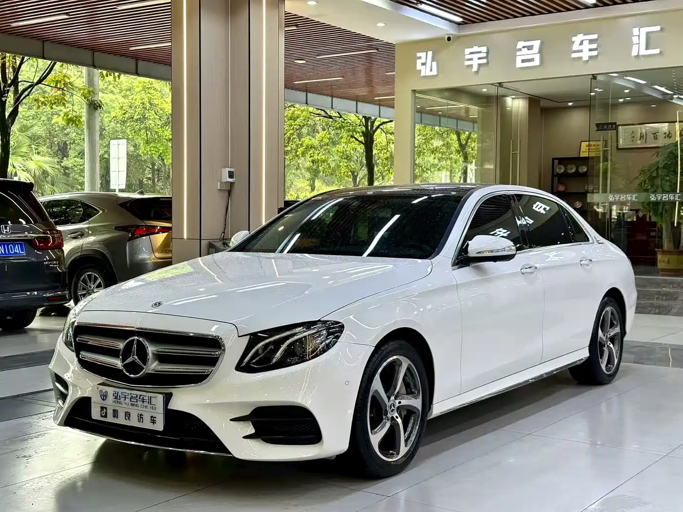 MERCEDES-BENZ E CLASS