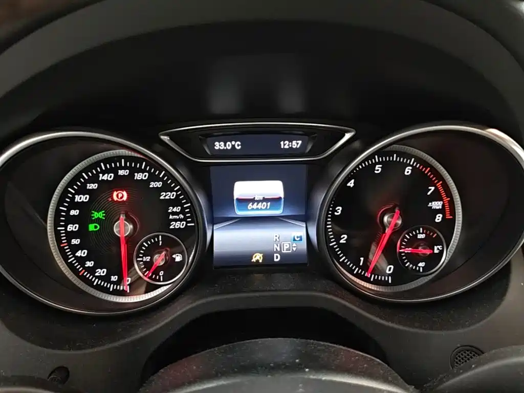 Mercedes-Benz CLA (Import) 2016 Facelift CLA 220 4MATIC фото 12