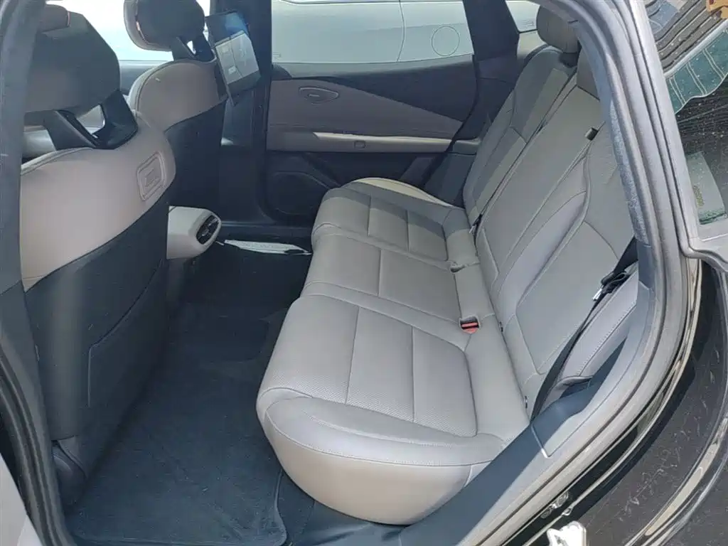 Lynk & Co Z10 2025 STARBUFF 95kWh 766km RWD фото 17