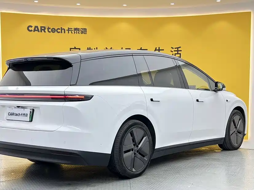 Li Auto Li i8 2025 2025 Standard Edition
