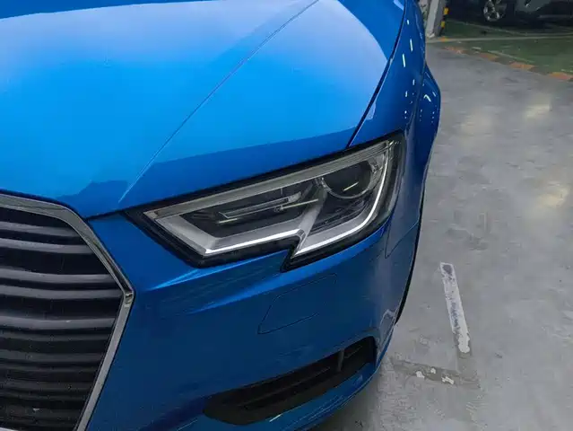 Audi A3 2018 30th Anniversary Limousine 35 TFSI Progressive — фото 5