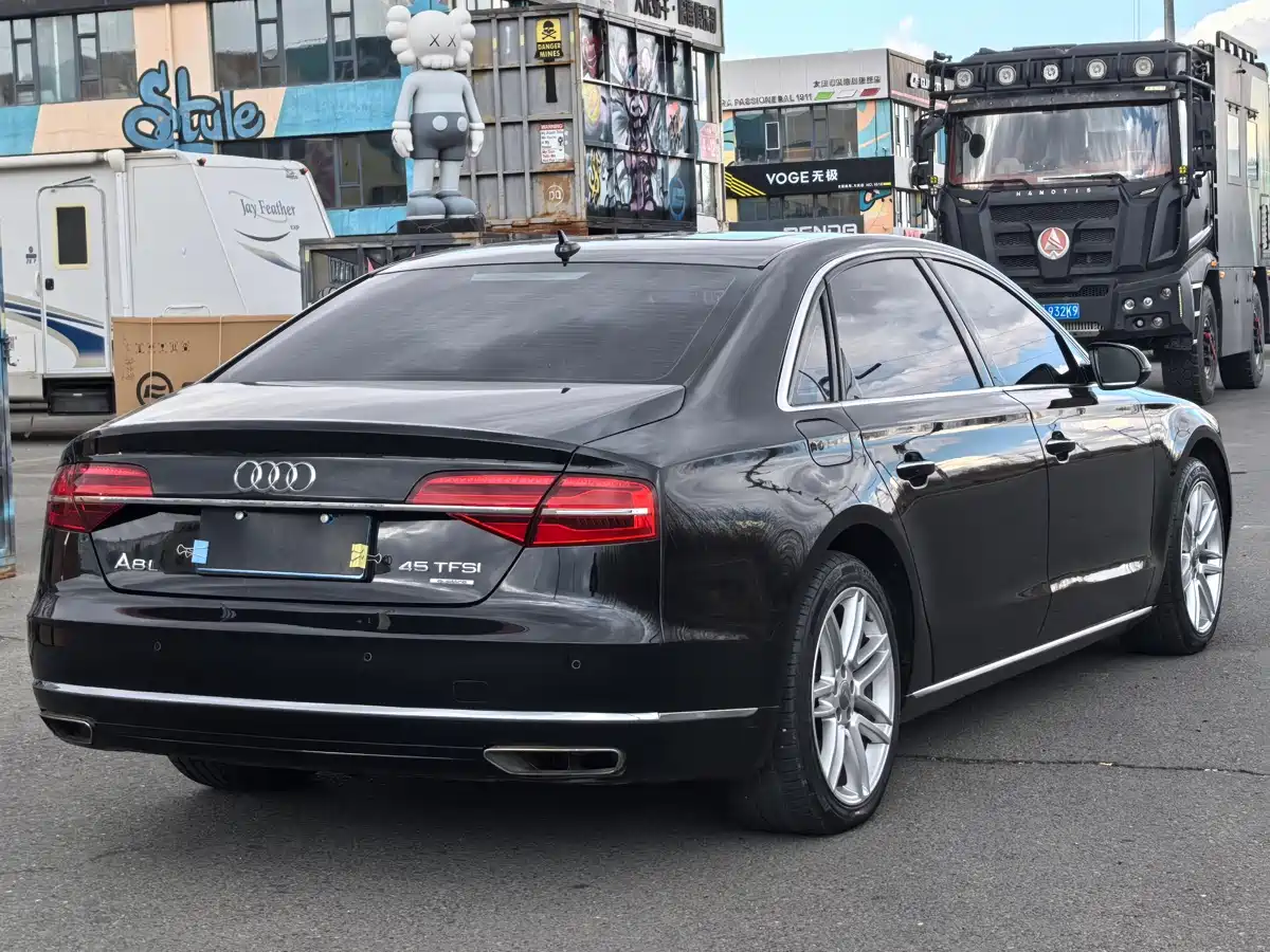 Audi A8 2016 A8L 45 TFSI quattro Comfort фото 4