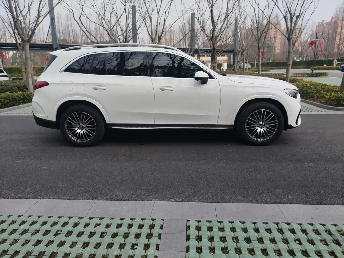 Mercedes-Benz GLC 2023 GLC 300 L 4MATIC Luxury 5-Seater фото 4