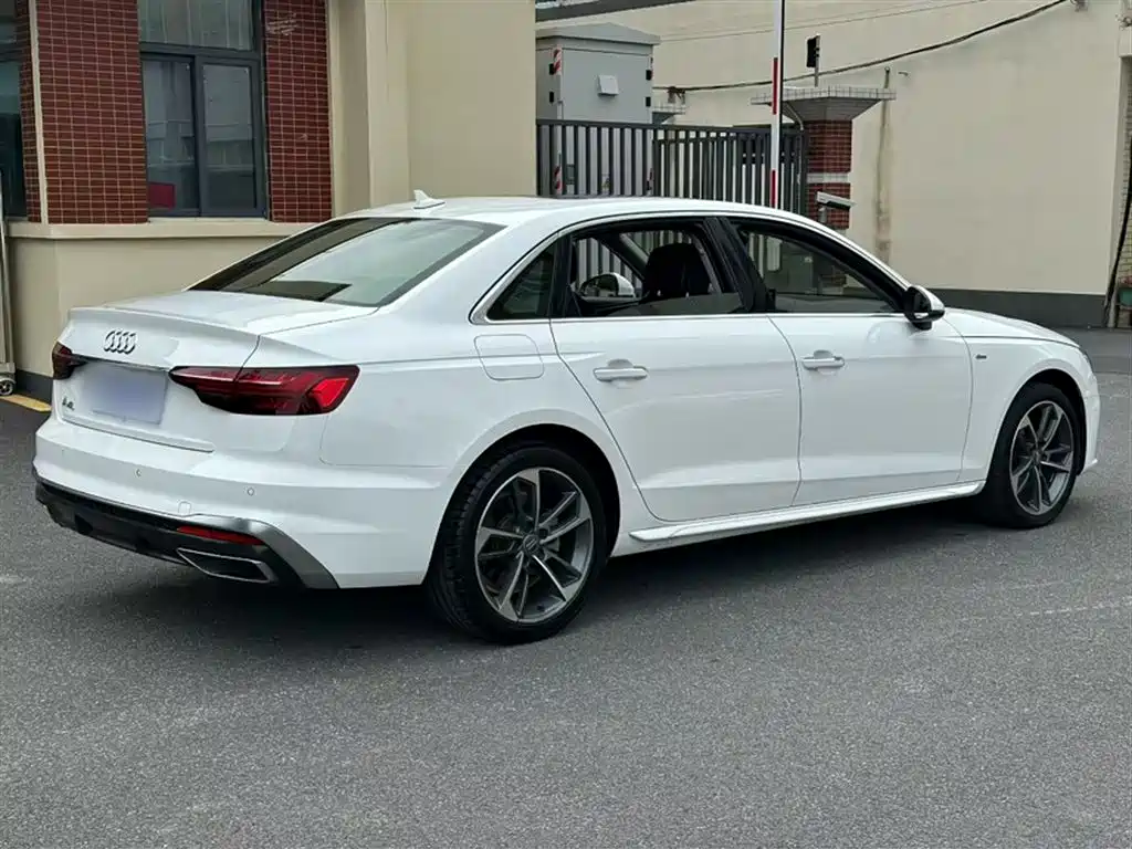 Audi A4L 2020 40 TFSI Fashion Dynamic Edition фото 4