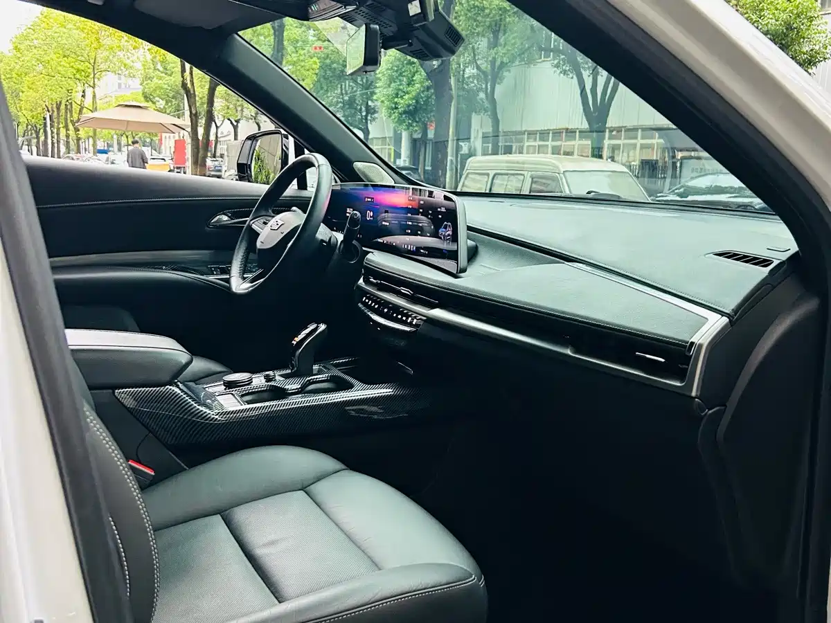 Cadillac XT4 2024 2024 28T 2WD Premium