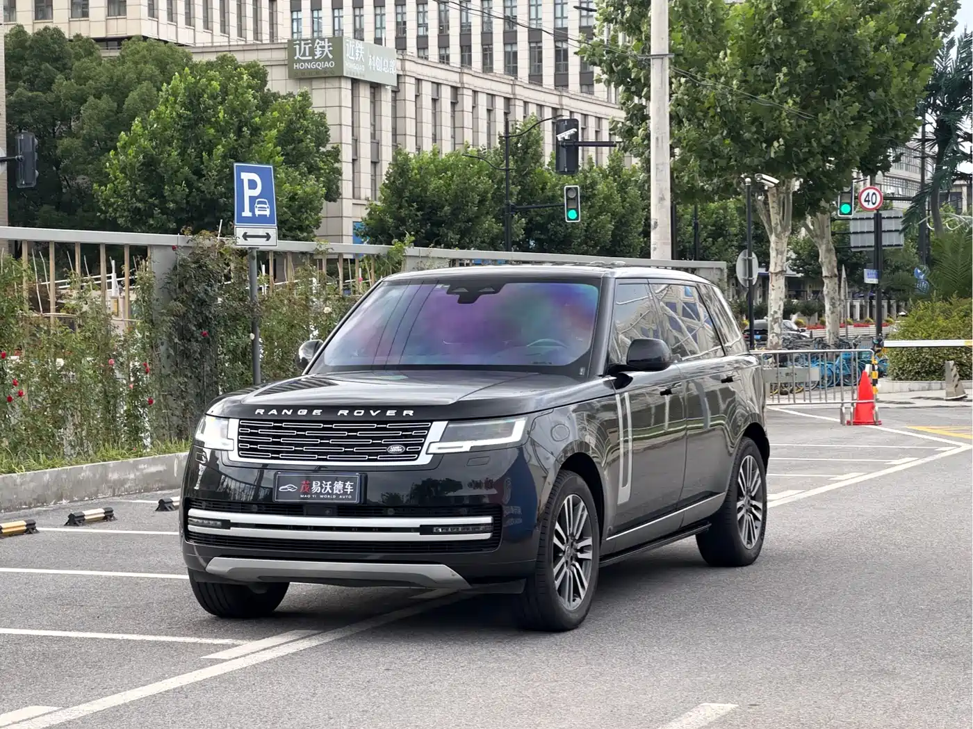 Land Rover Range Rover 2023 3.0 L6 400PS Genesis Extended Version