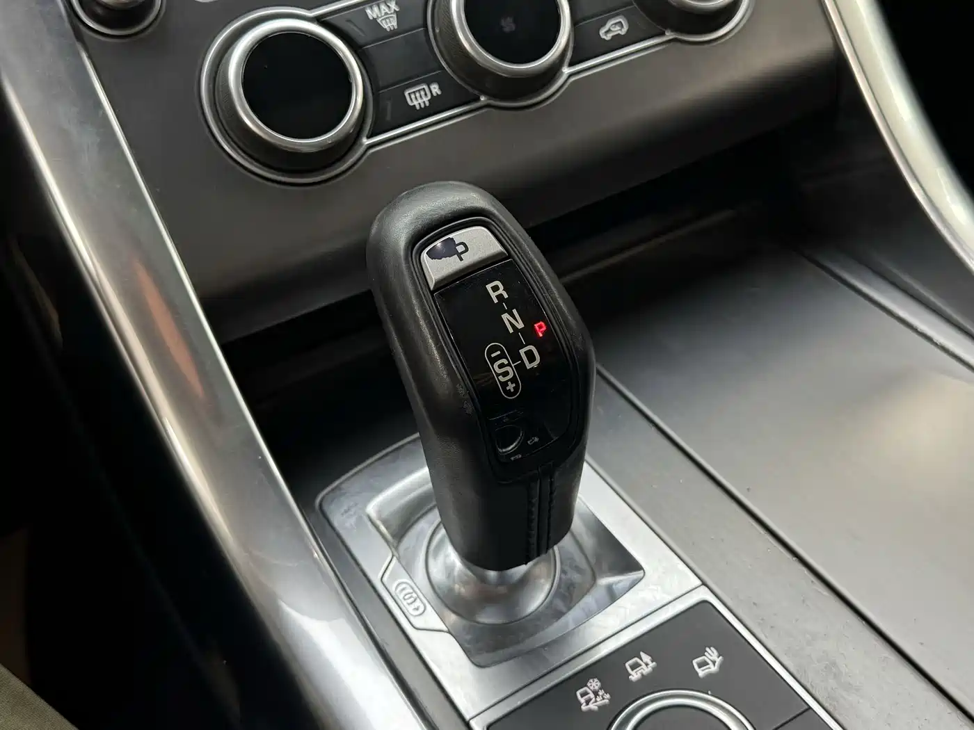 Land Rover Range Rover Sport 2017 3.0 SC V6 SE фото 24
