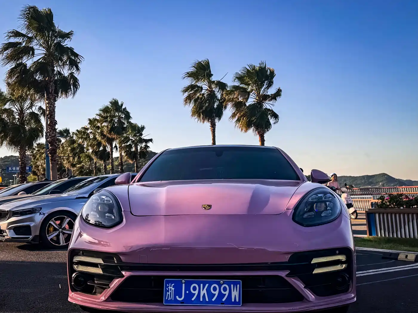 Porsche Panamera 2010 Model Panamera 4S 4.8L
