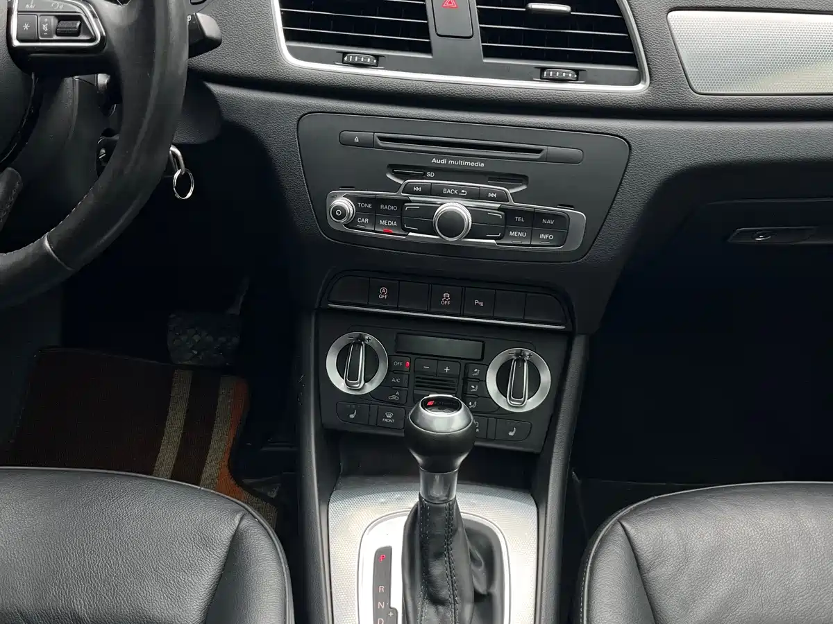 Audi Q3 2015 35 TFSI Comfort фото 15