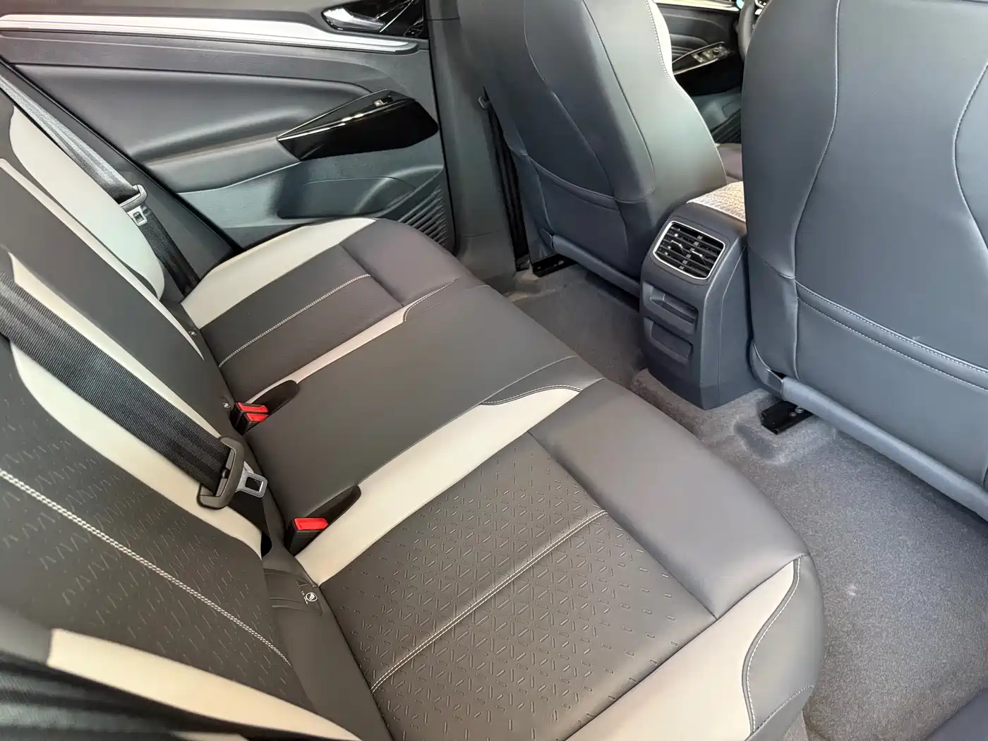 VOLKSWAGEN ID.4 CROZZ