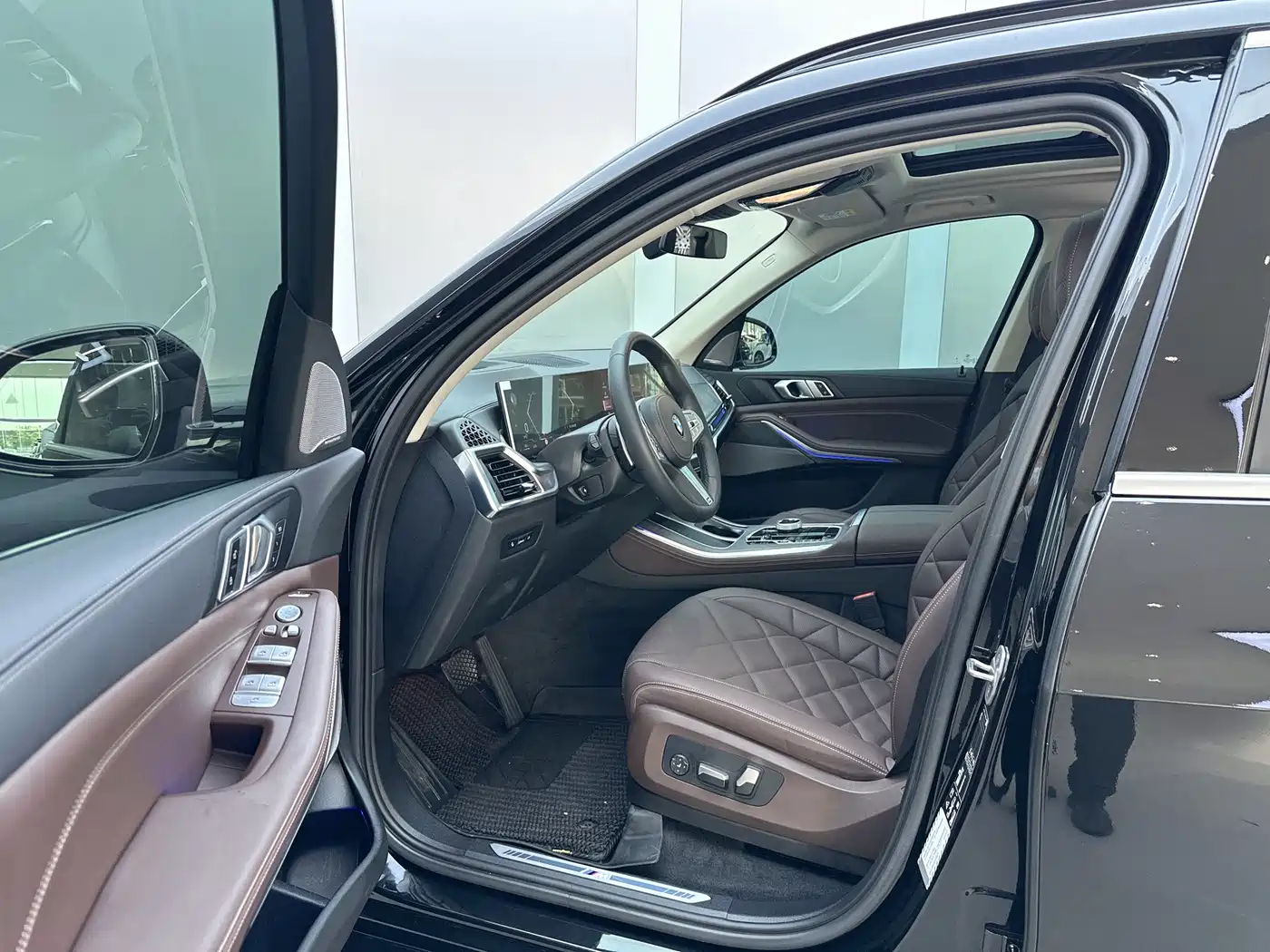 BMW X5 2023 xDrive 30Li Premium M Sport Package фото 13