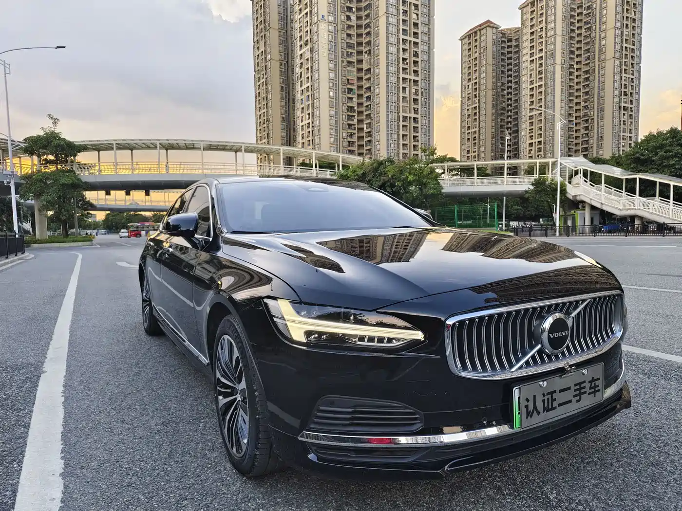 Volvo S90 Plug-in Hybrid 2023 T8 Plug-in Hybrid AWD Long Range Smart Elite Luxury фото 3