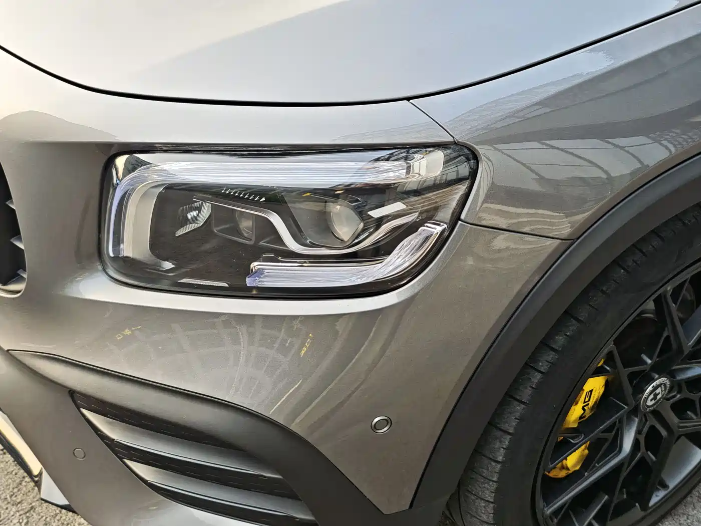 MERCEDES-BENZ GLB AMG