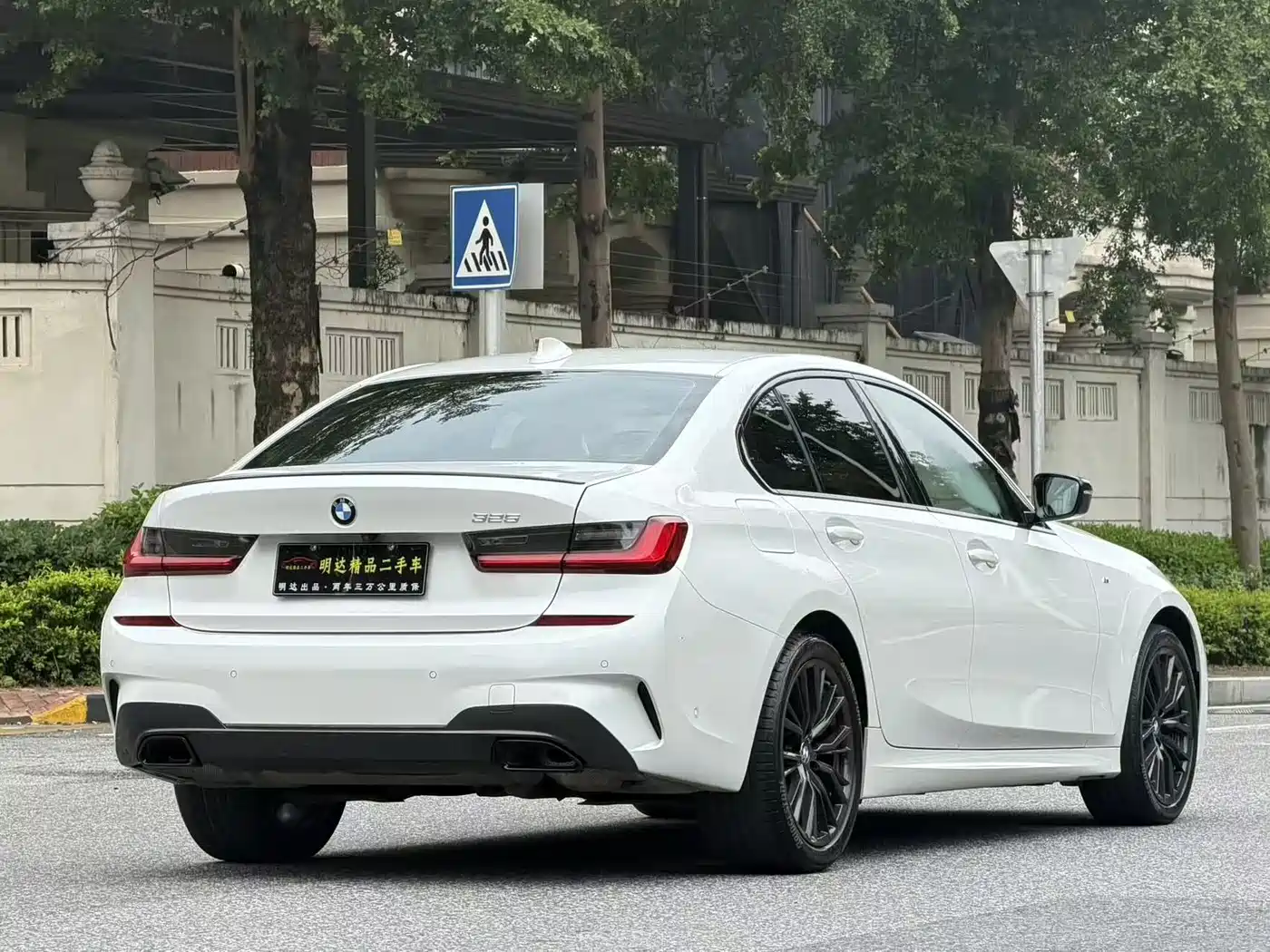 BMW 3 Series 2021 325i M Sport Night Edition фото 7