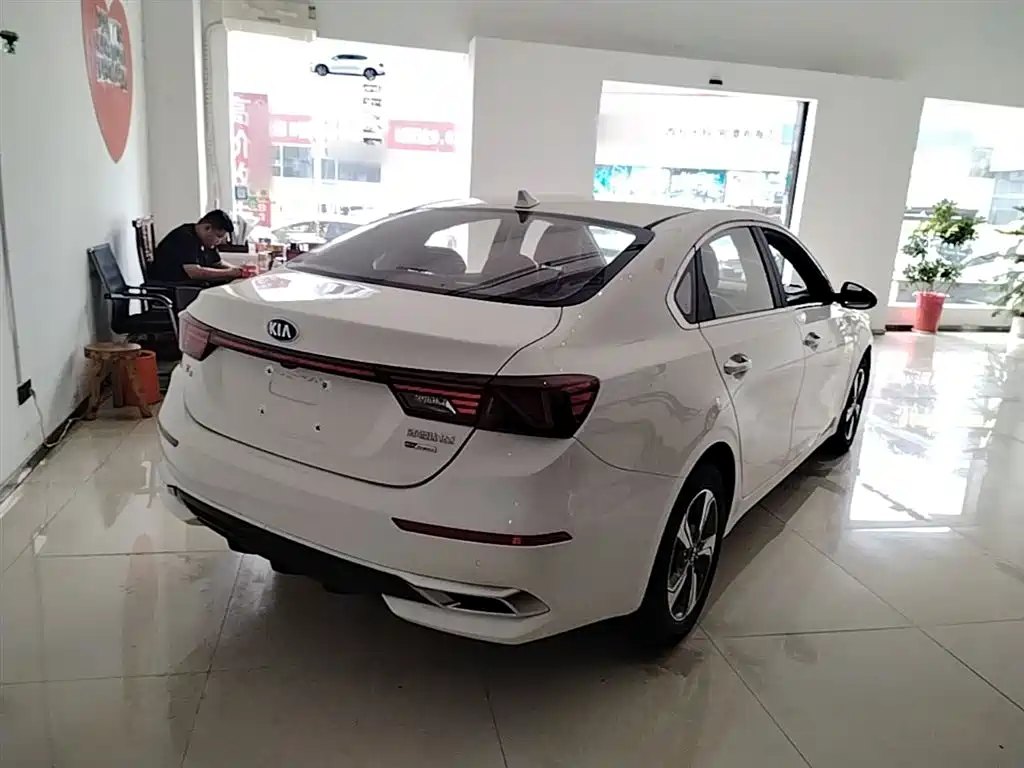 Kia K3 2019 1.5L CVT Smart Connect Edition фото 7