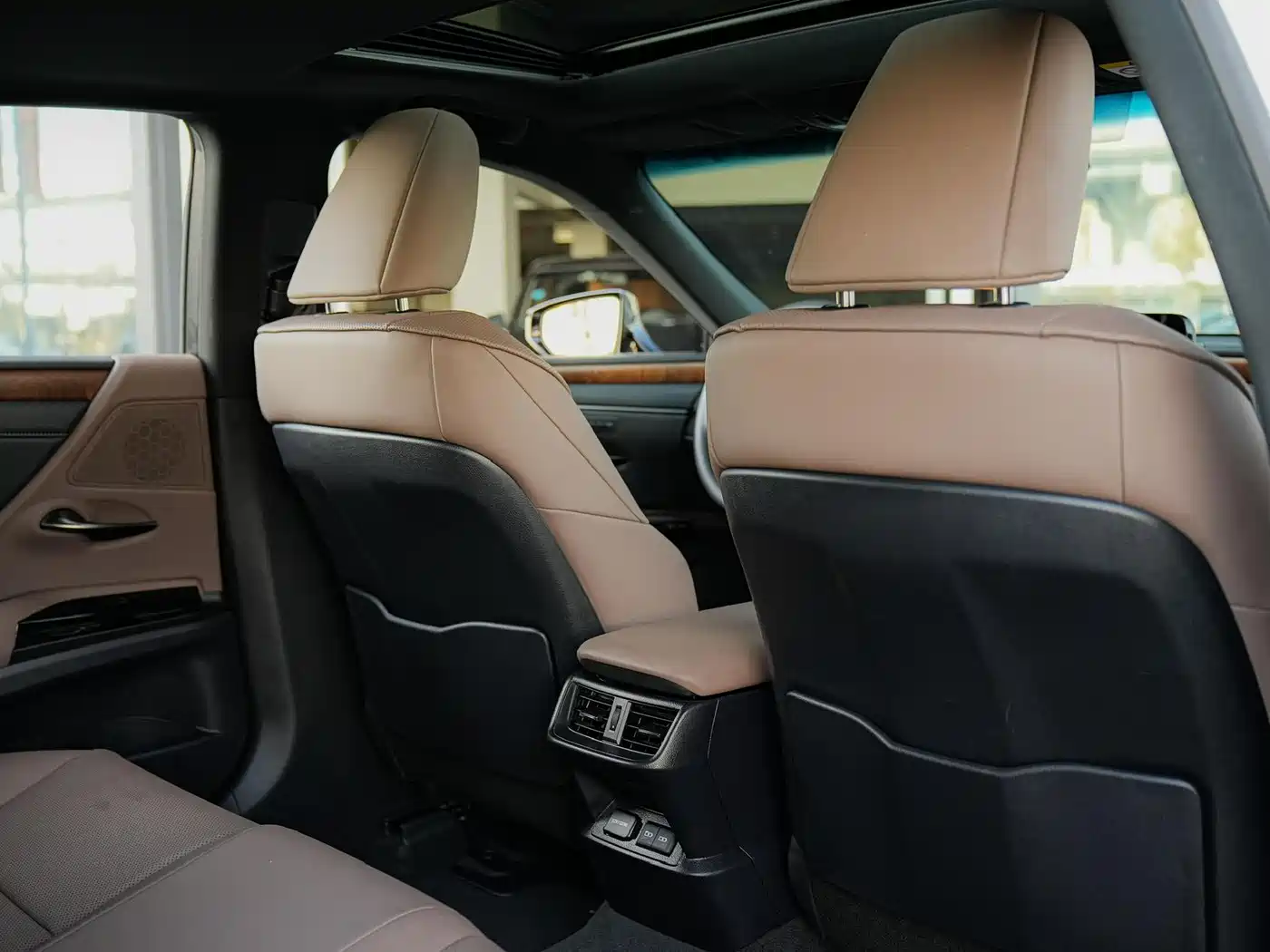 Lexus ES 2024 200 Premium Edition фото 13