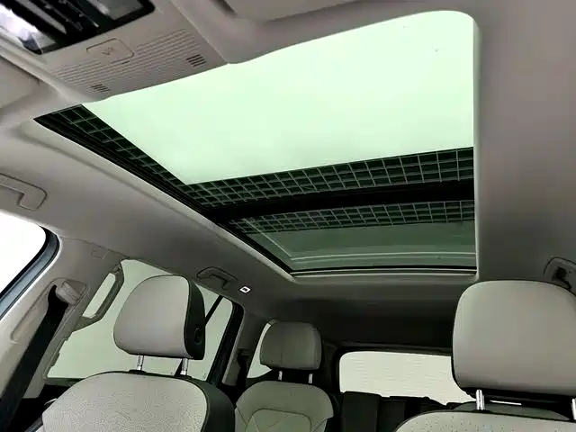 Volkswagen Talagon 2025 450TSI R-Line 6-Seater фото 11