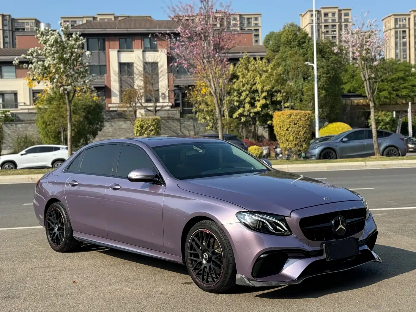 Mercedes-Benz E-Class 2019 E 200 L Sport 4MATIC фото 3