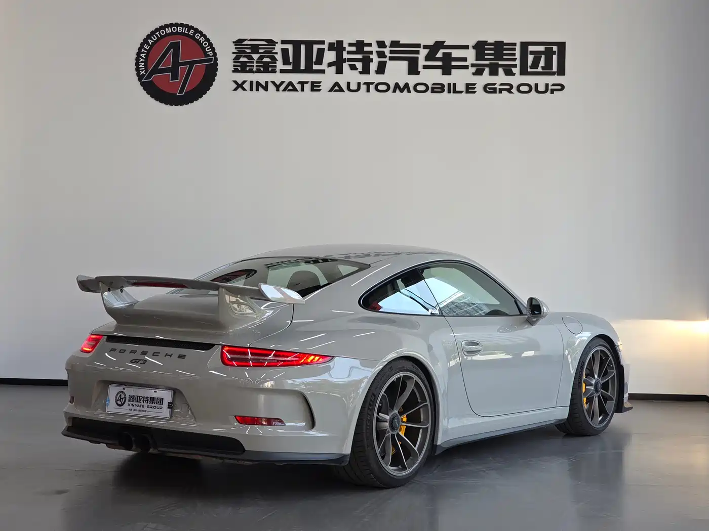 Porsche 911 2013 GT3 3.8L фото 8
