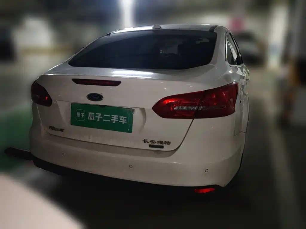 Фото 3 - Ford Focus