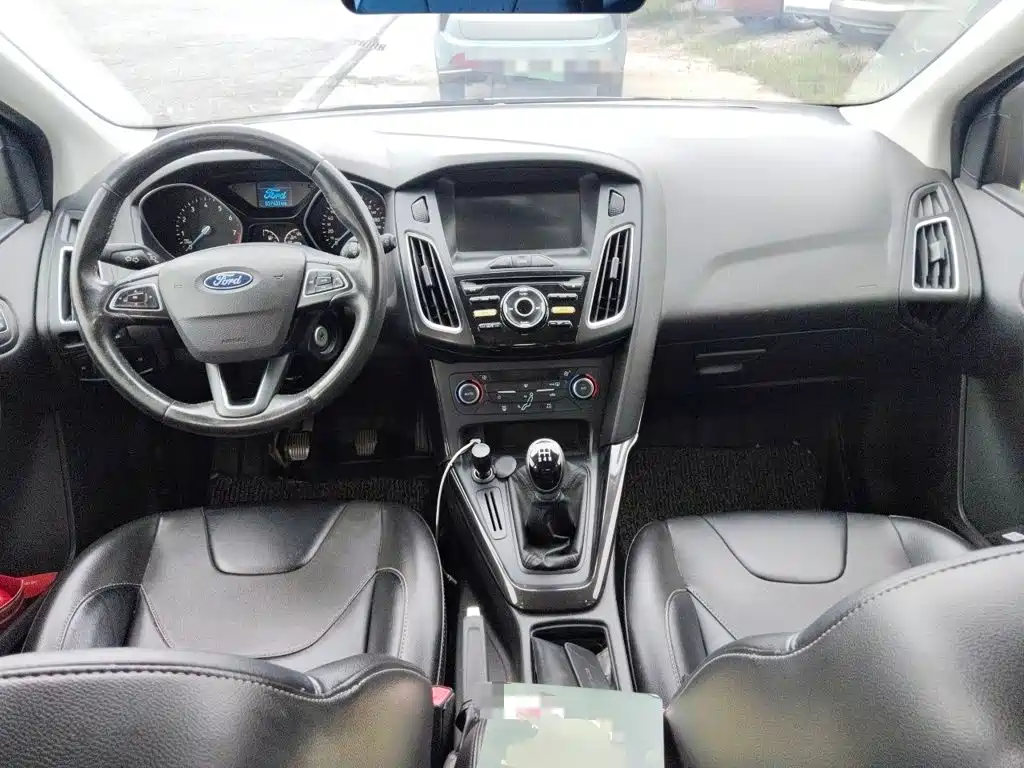 Фото 6 - Ford Focus