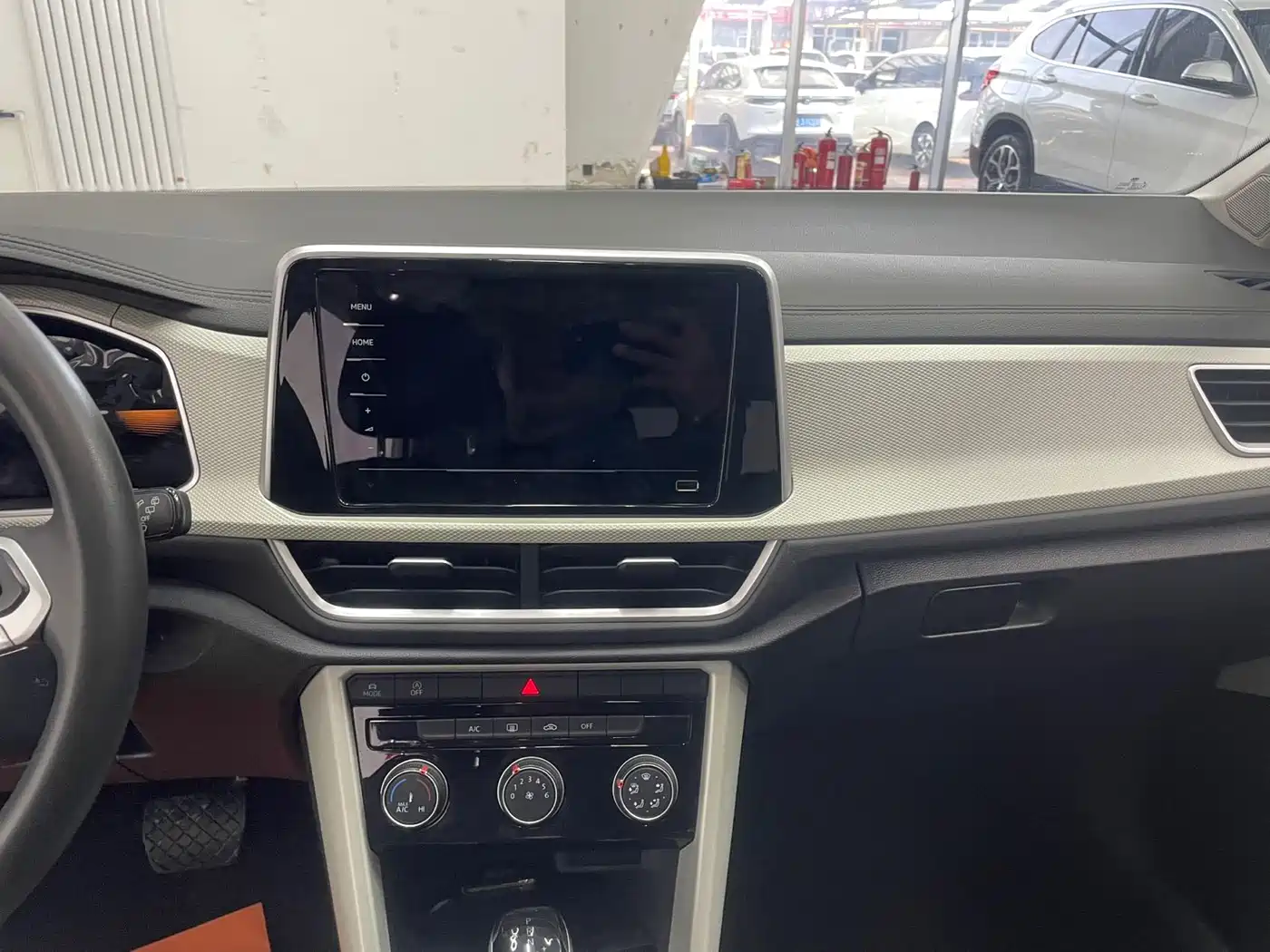Volkswagen T-ROC 2023 280TSI DSG 2WD Time Edition фото 12
