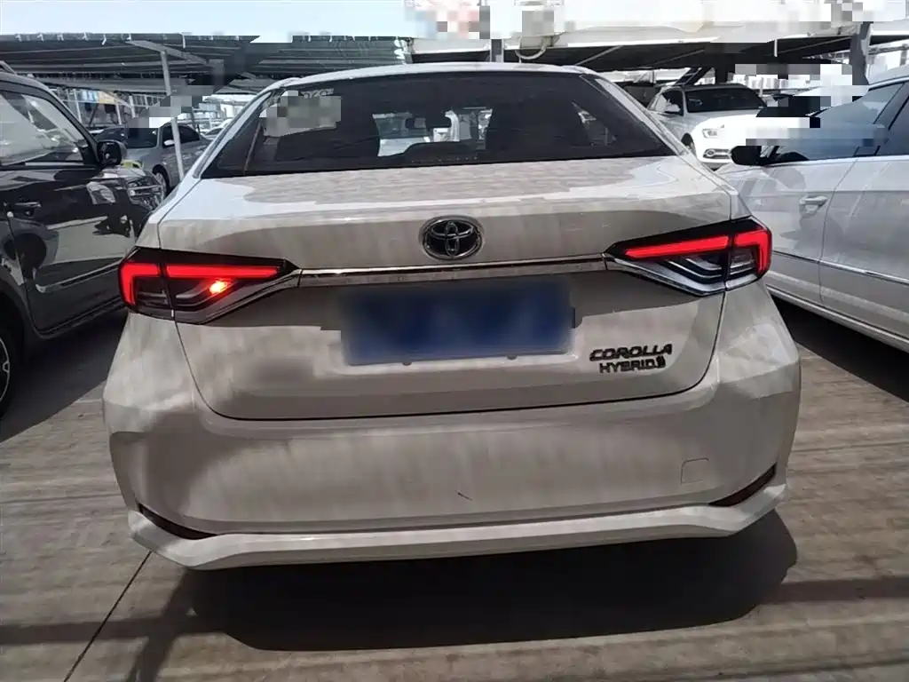 Toyota Corolla 2023 1.8L Smart Hybrid Dual Engine Elite Edition фото 6