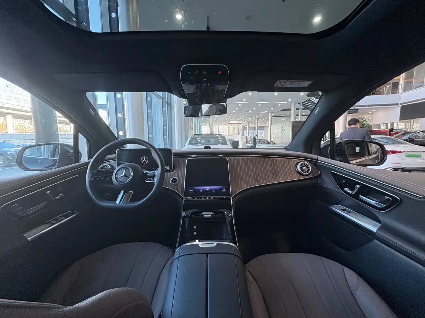 Mercedes-Benz EQE SUV 2024 500 4MATIC Pioneer Edition фото 5