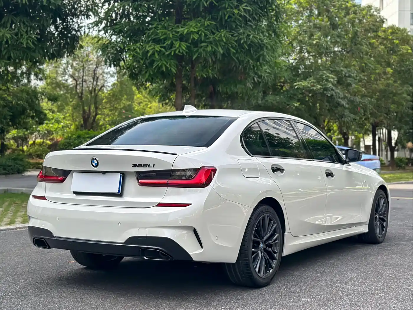 BMW 3 Series 2020 325Li M Sport Package фото 6