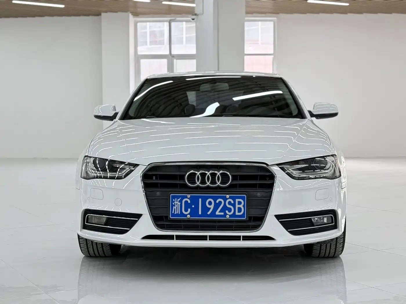 Audi A4L 2015 35 TFSI Auto Standard фото 3