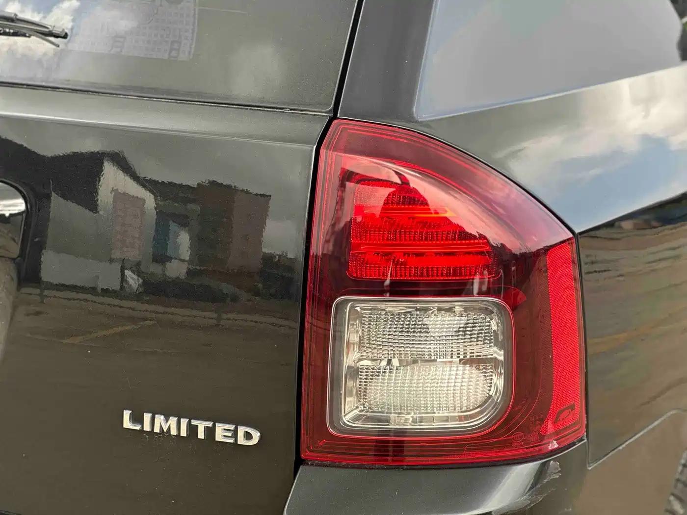 Jeep Compass (Import) 2015 2014 Facelift 2.4L 4WD Luxury Navigation Edition