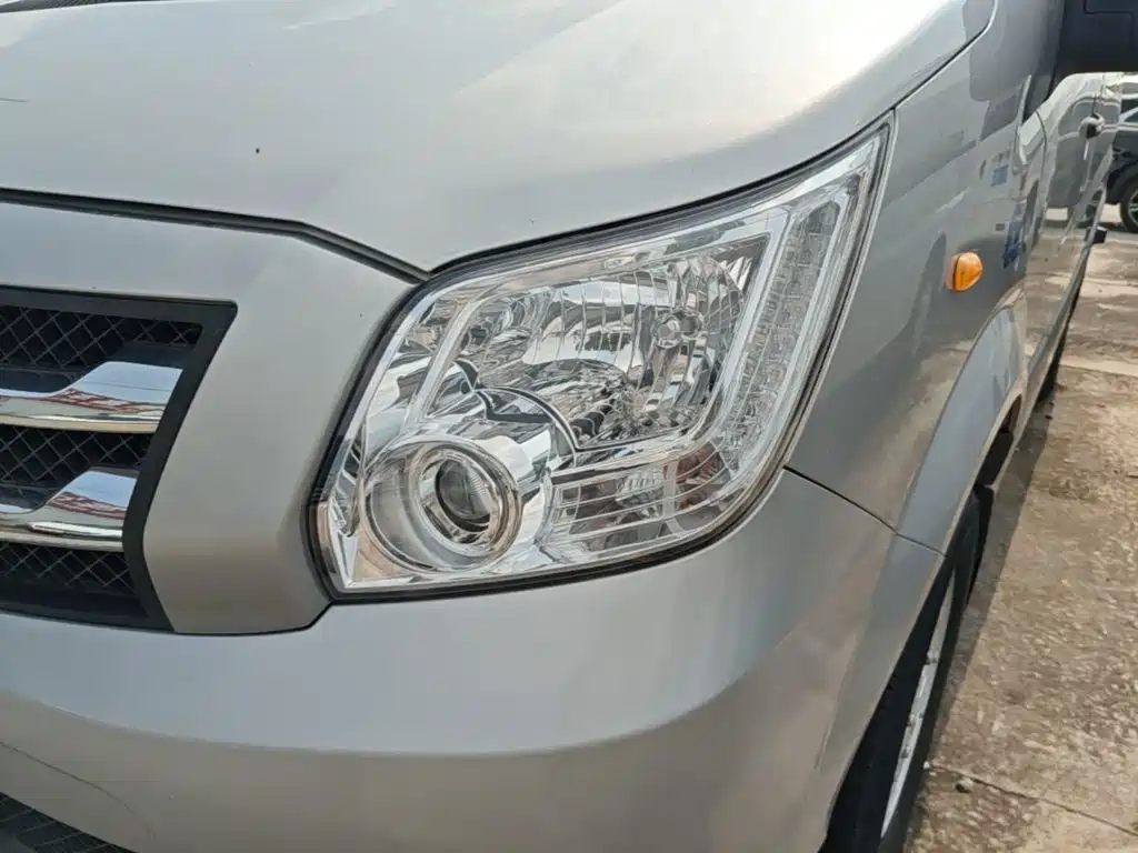 Foton Tuyano 2024 2023 2.0T Automatic Jixiang Long Wheelbase Medium Roof Single Rear Wheel 7/9-Seater