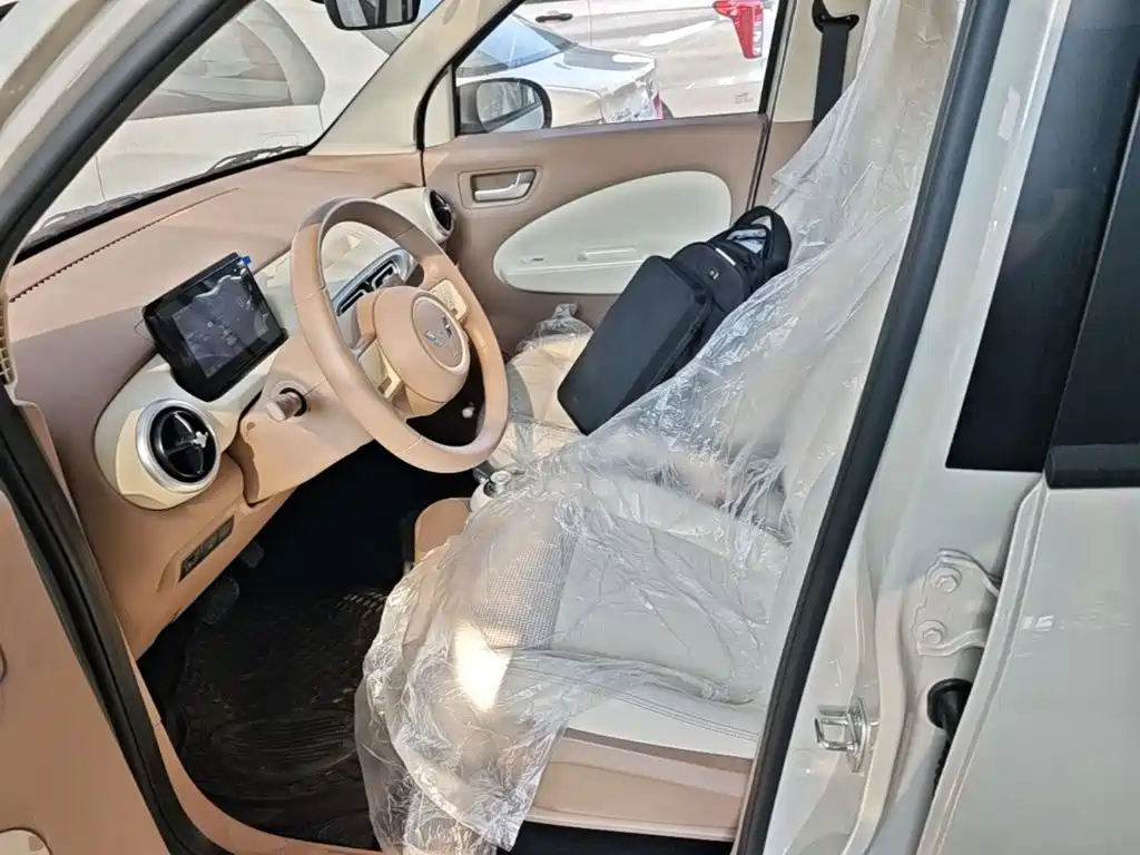 Wuling Motors Hongguang MINIEV 2026 2025 4-Door Advanced