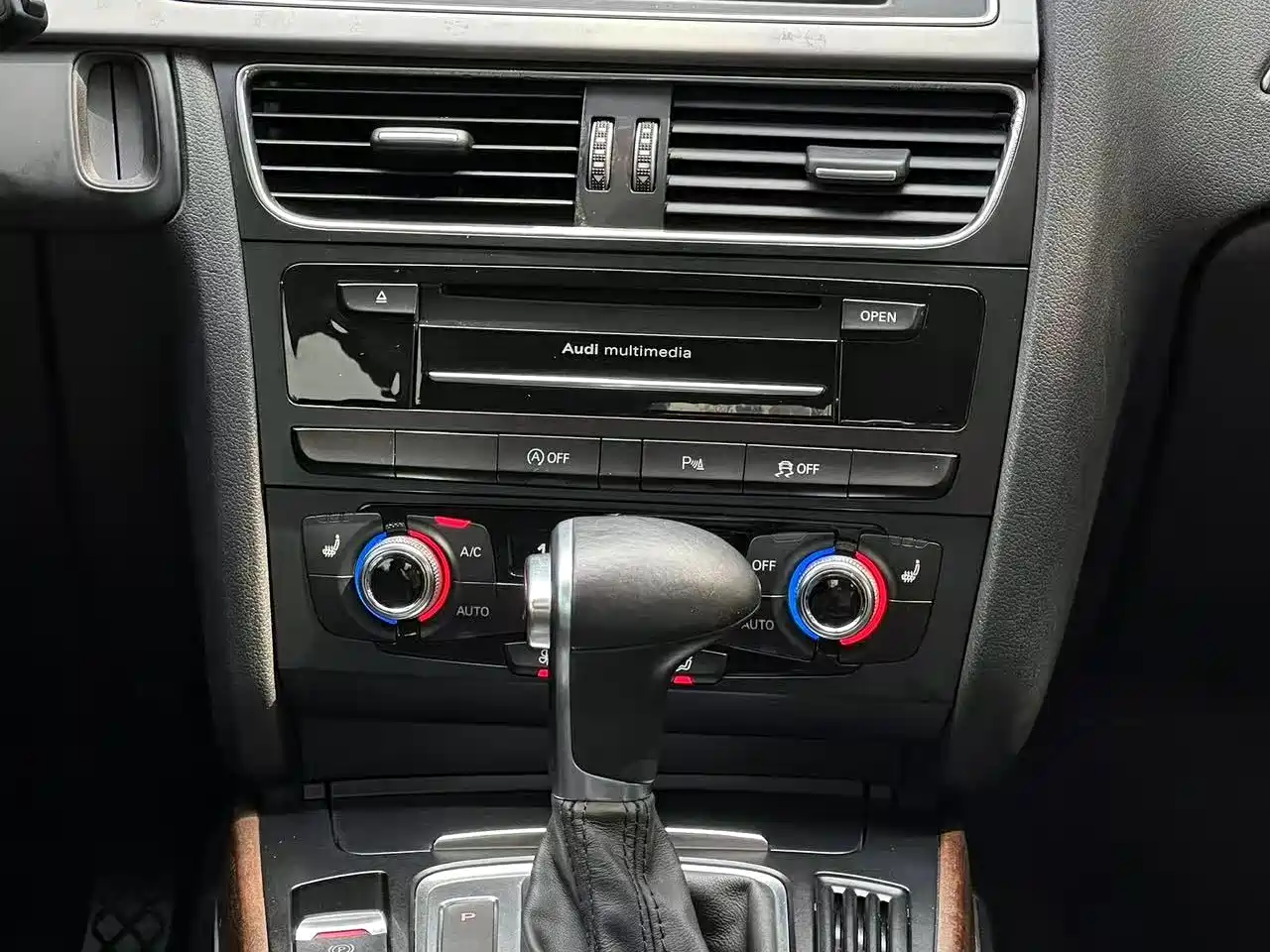Audi A4L 2016 35 TFSI Automatic Technology фото 11