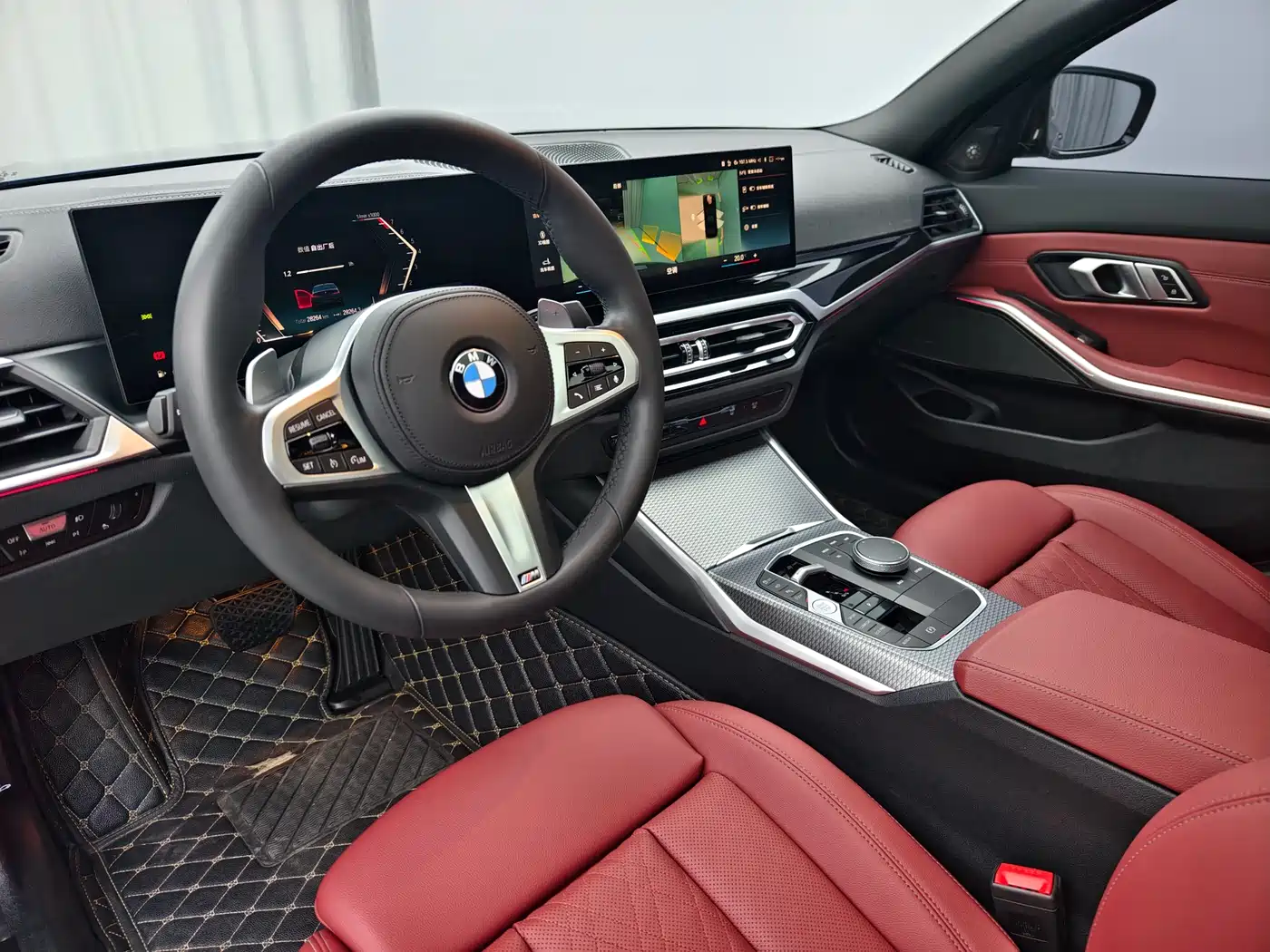 BMW 3 Series 2023 325i M Sport Black Night Package фото 10