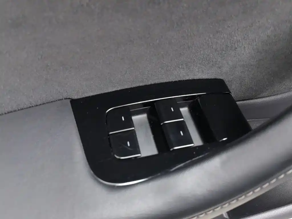Tesla Model 3 (Import) 2019 2019 Long Range All-Wheel Drive Edition