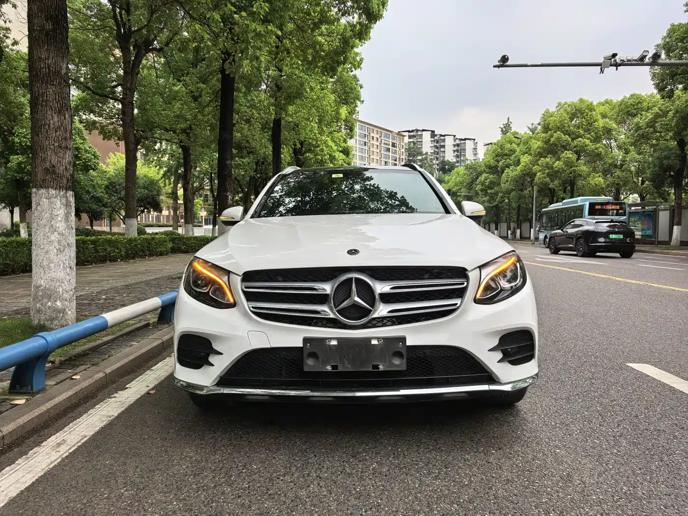 Mercedes-Benz GLC 2017 GLC 260 4MATIC Dynamic фото 2