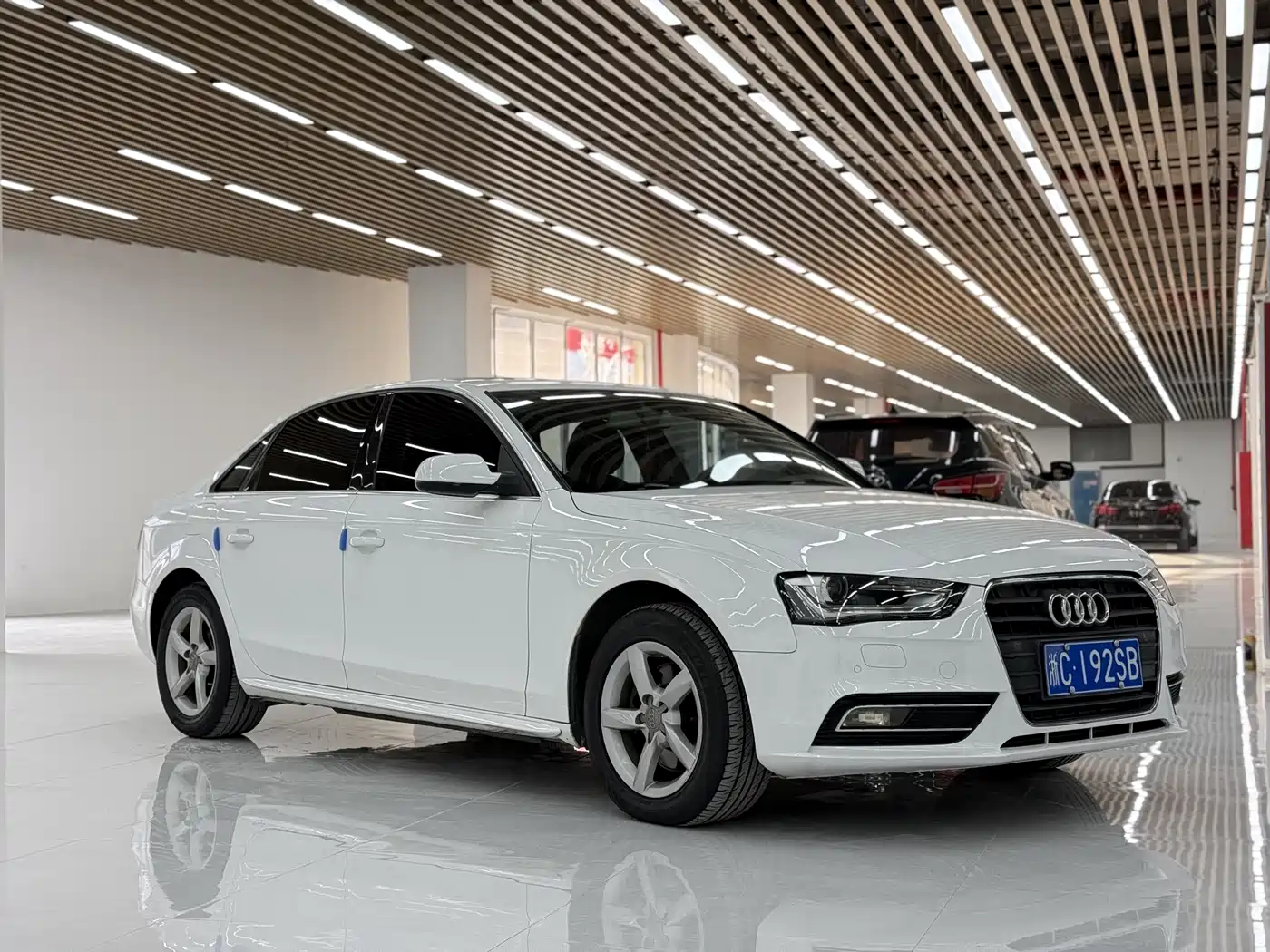 Audi A4L 2015 35 TFSI Auto Standard фото 2