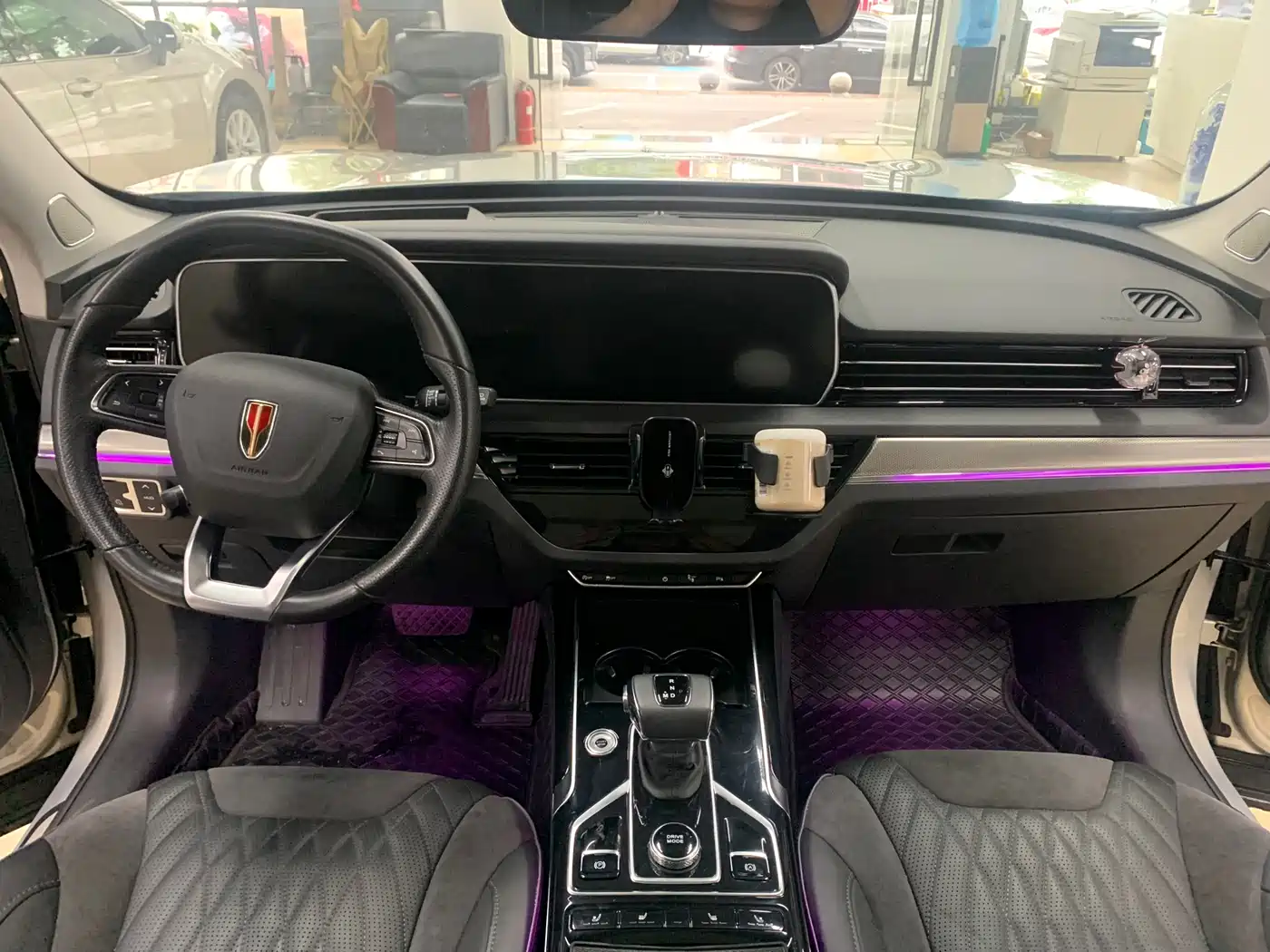 Hongqi HS5 2022 Facelift 2.0T Smart Flag Enjoyment Edition фото 5