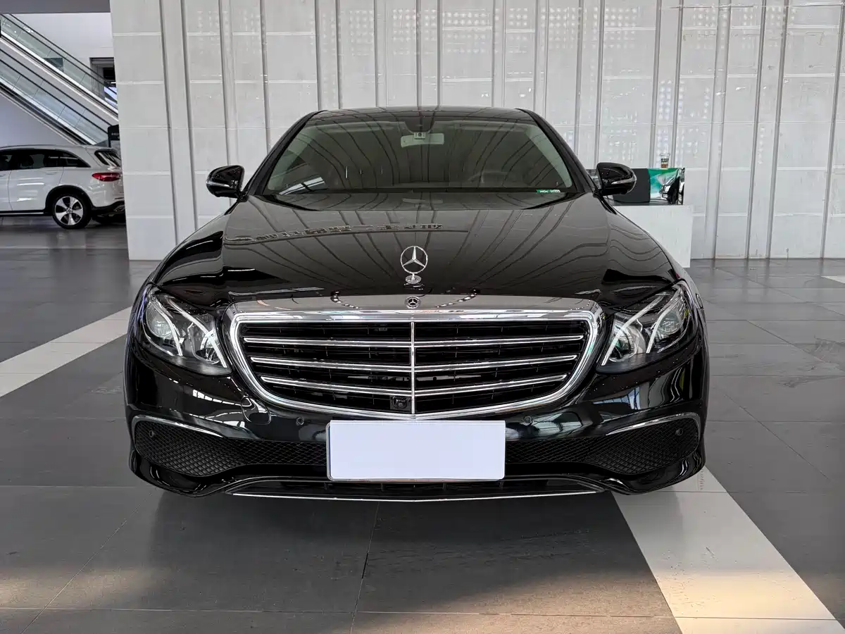 Mercedes-Benz E-Class 2020 E 300 L Luxury Model фото 2