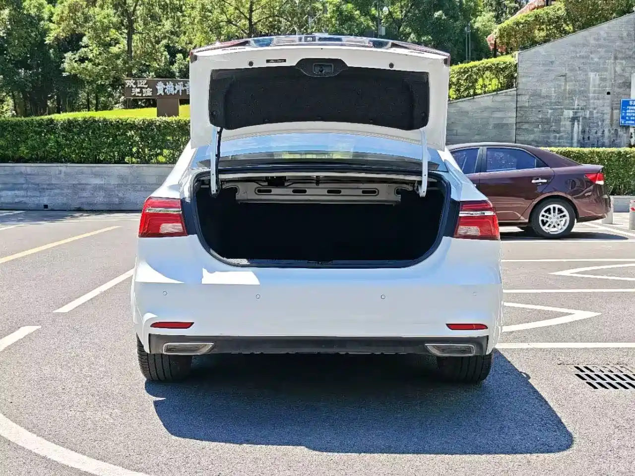 Roewe i6 2018 2018 20T Automatic Flagship Edition