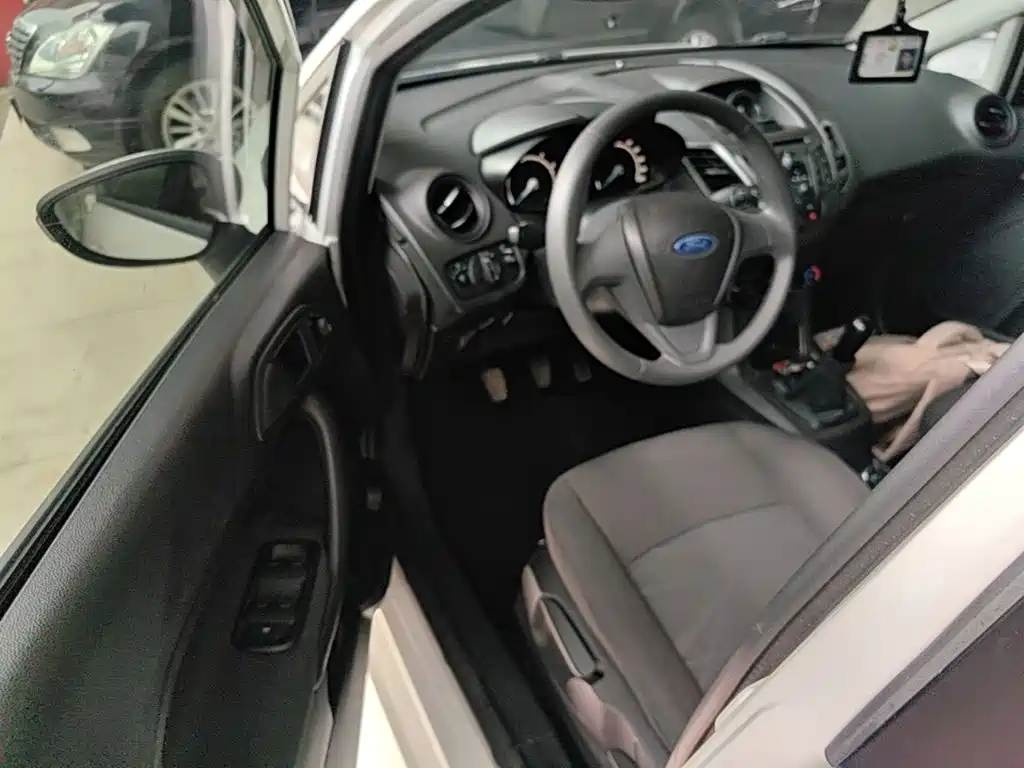 Ford Fiesta 2016 2013 Hatchback 1.5L Manual Trend
