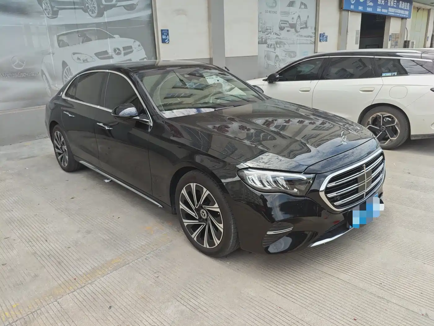 Mercedes-Benz E-Class 2024 Model E 300 L Luxury фото 2