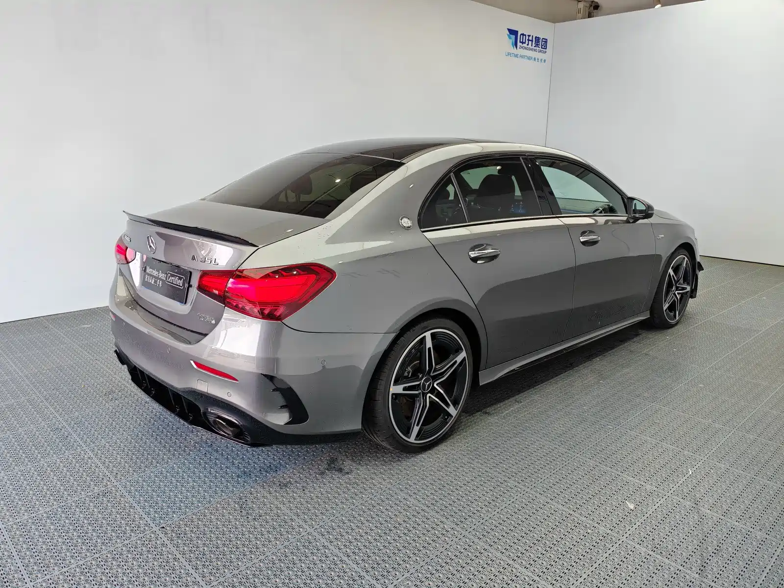 Photo 6 - Mercedes-Benz A-Class AMG