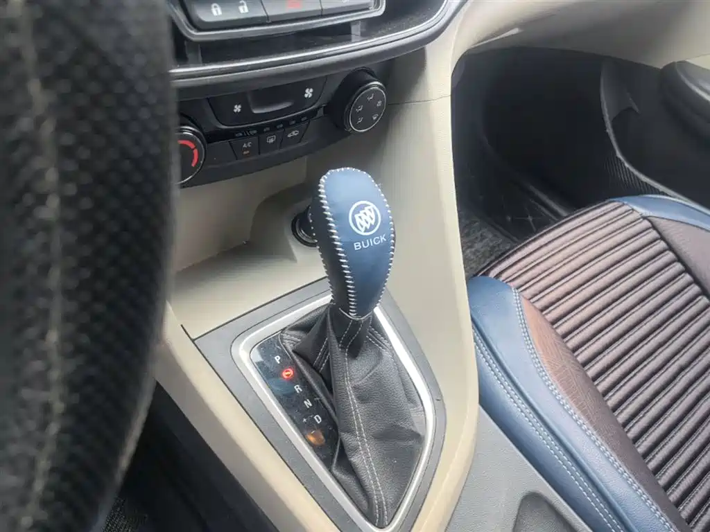 Buick Excelle 2015 15N Automatic Elite фото 14