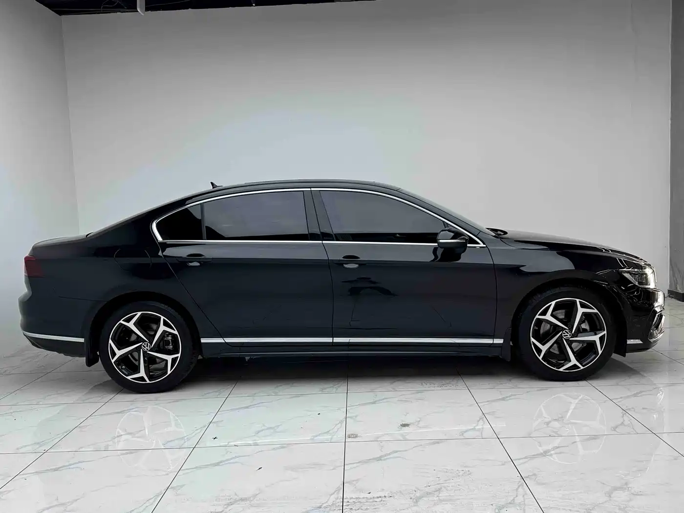 Volkswagen Magotan 2025 Facelift Public Edition 330TSI DSG Luxury фото 19